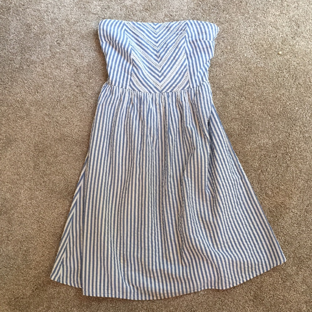 Old navy strapless seersucker dress